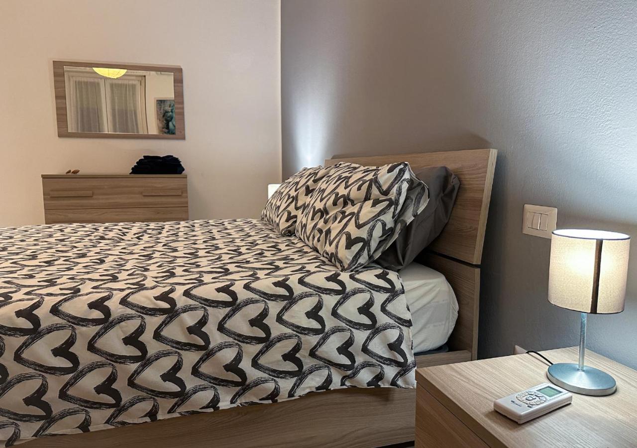 Modern Cenisio Apartment - Self Check-In & Parking Milano Exteriör bild
