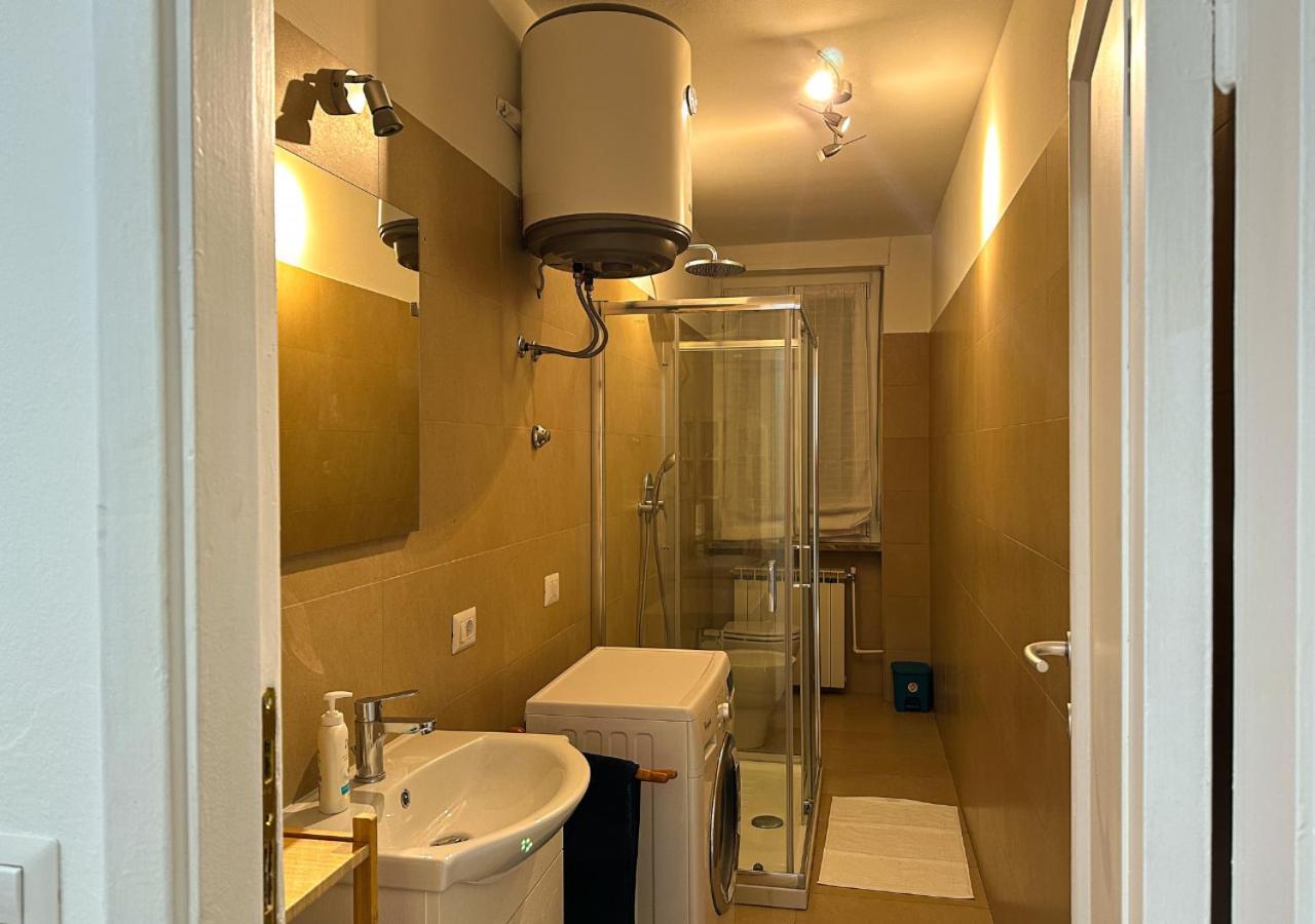 Modern Cenisio Apartment - Self Check-In & Parking Milano Exteriör bild